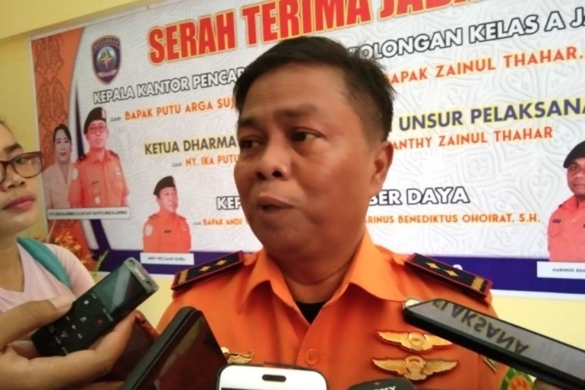 Tim SAR gabungan cari delapan korban perahu terbalik