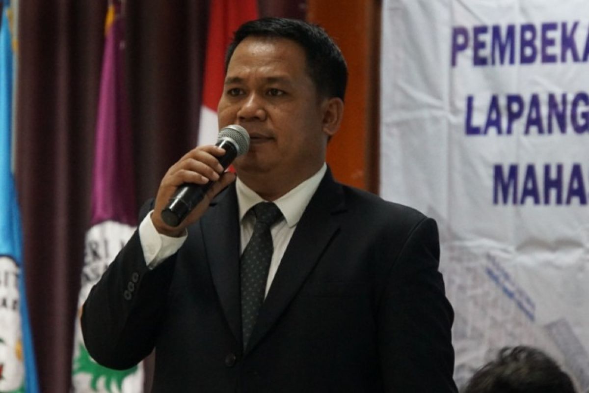 Guru masa depan-profesional bisa dihasilkan lewat magang, sebut rektor