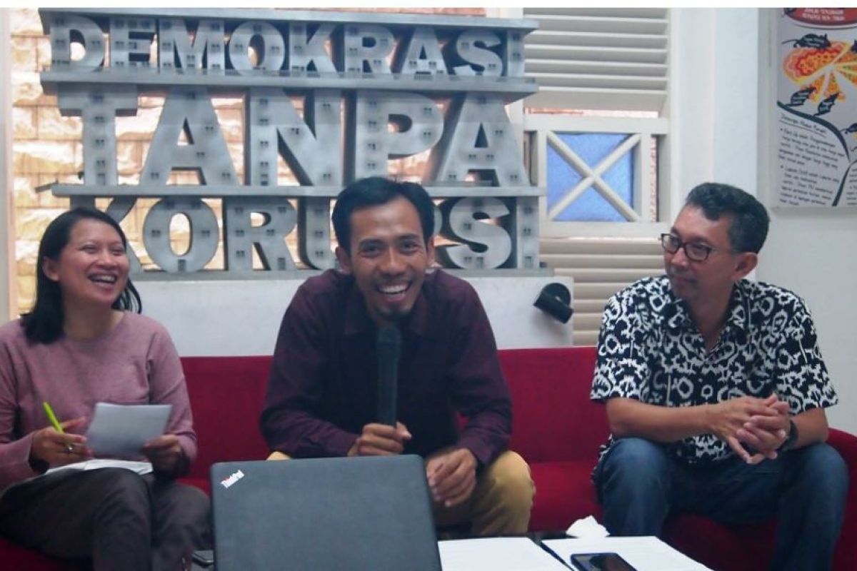 Gaji guru honorer seharusnya bukan dari dana BOS, kata JPPI