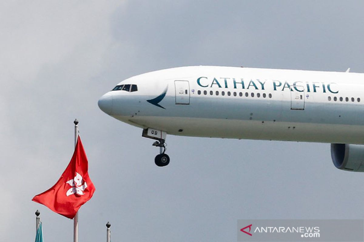 Cathay Pacific rugi Rp11 triliun, bakal terus "bakar uang"