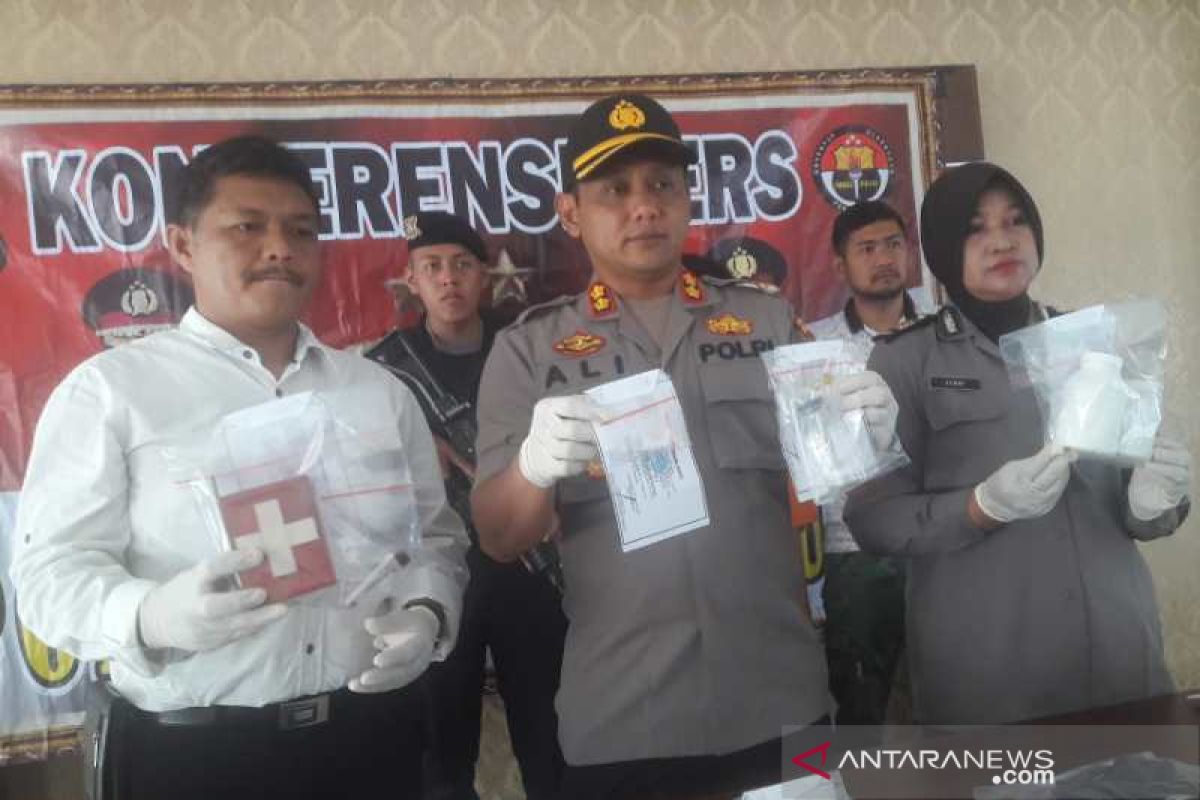 Pedagang seblak sambil jual sabu-sabu diringkus polisi