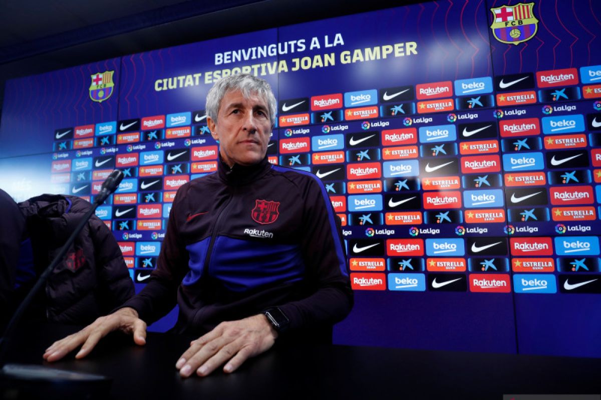 Setien akui tak senang dengan performa  Barca