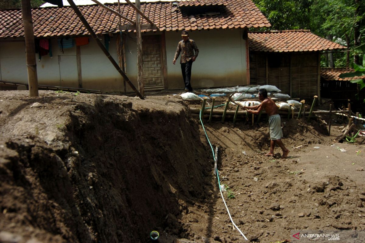 20 kecamatan di Kapuas Hulu Kalbar berpotensi tanah bergerak