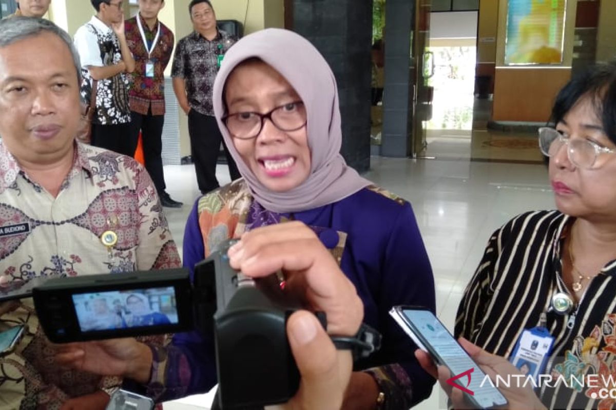 Kadinkes Jatim: Delapan pasien dalam pengawasan, hasil labnya negatif corona