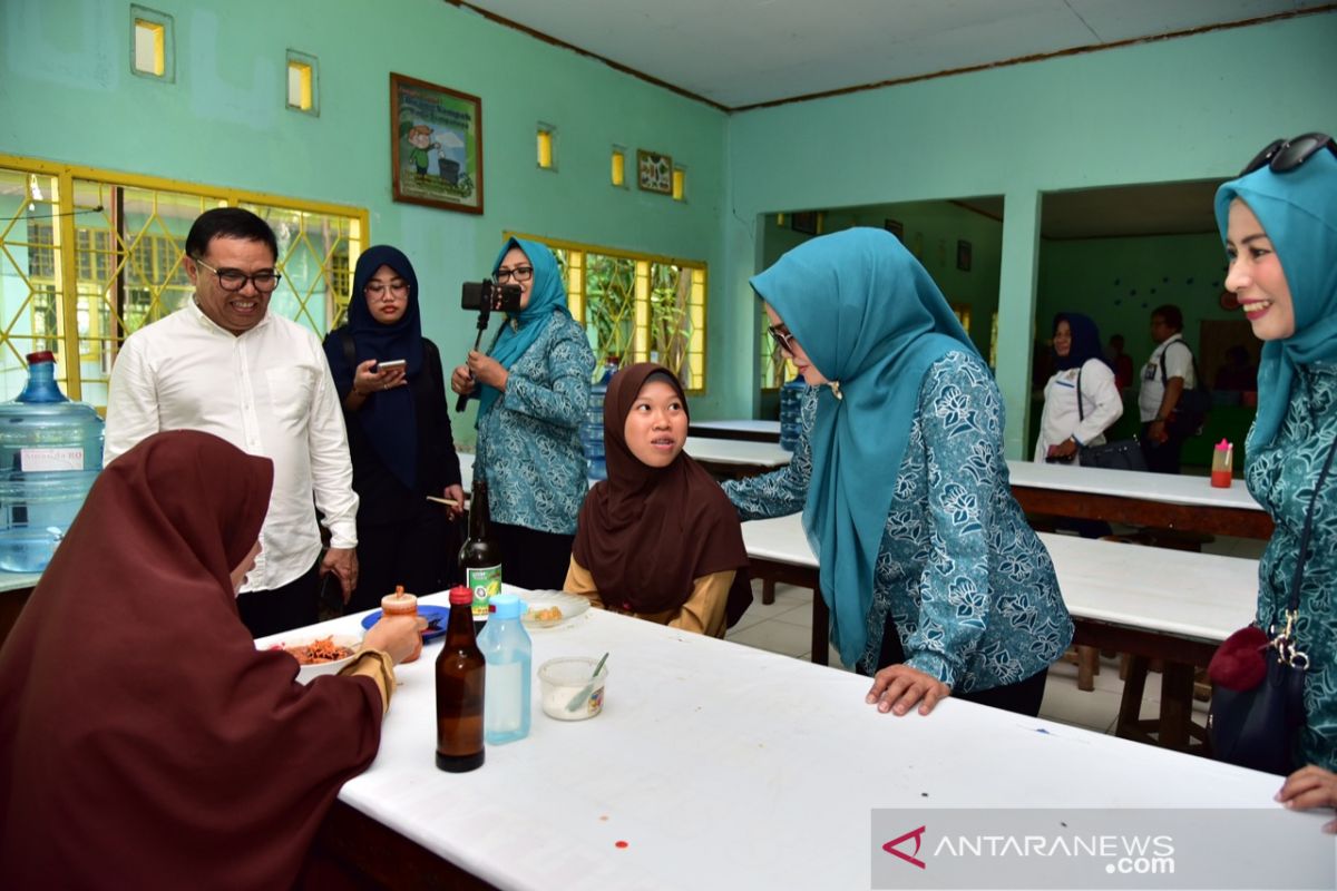 Ketua Tim Penggerak PKK Sulsel tekankan budaya ramah lingkungan di sekolah