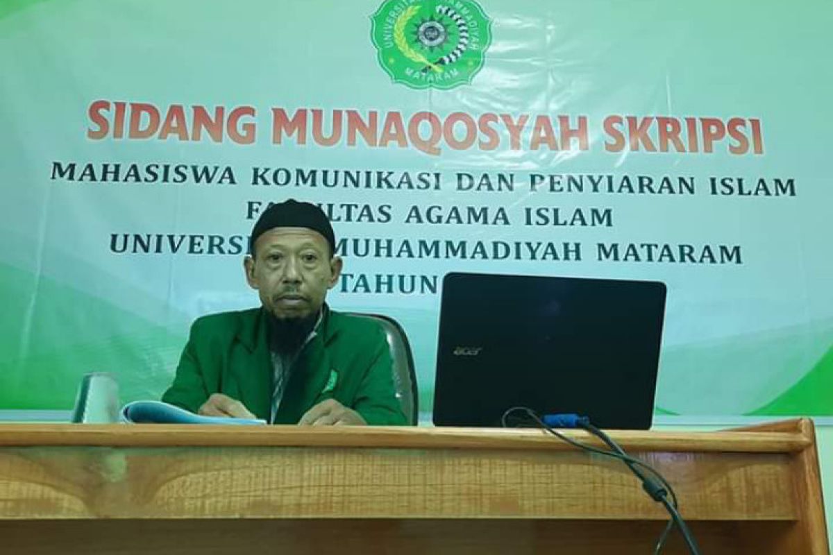 Marbot masjid  usia 60 tahun raih gelar sarjana