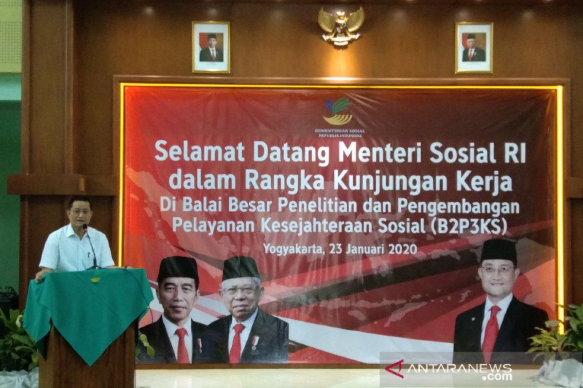 Mensos ingin balai-balai Kemensos hasilkan produk aplikatif