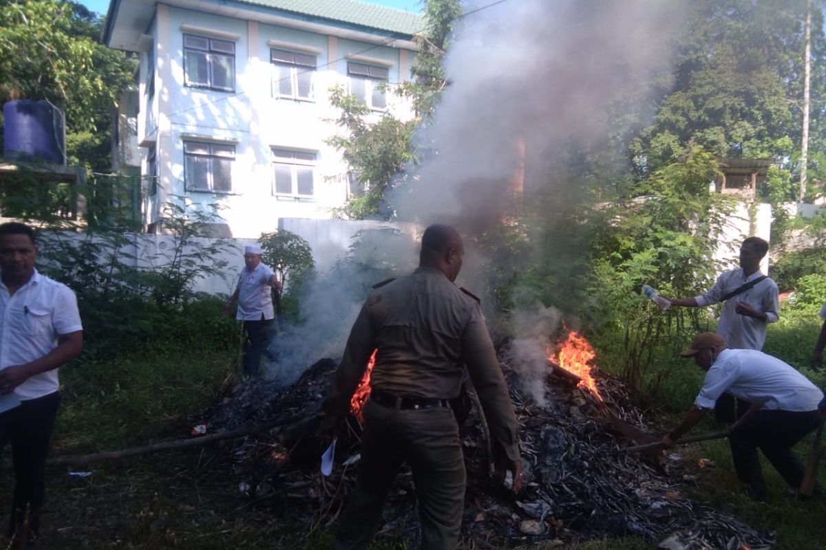 1.9-ton fish adulterated with formaldehyde found in W Manggarai market