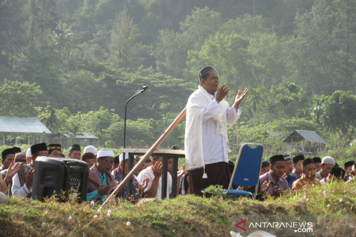 Ratusan warga Aceh Besar shalat minta hujan