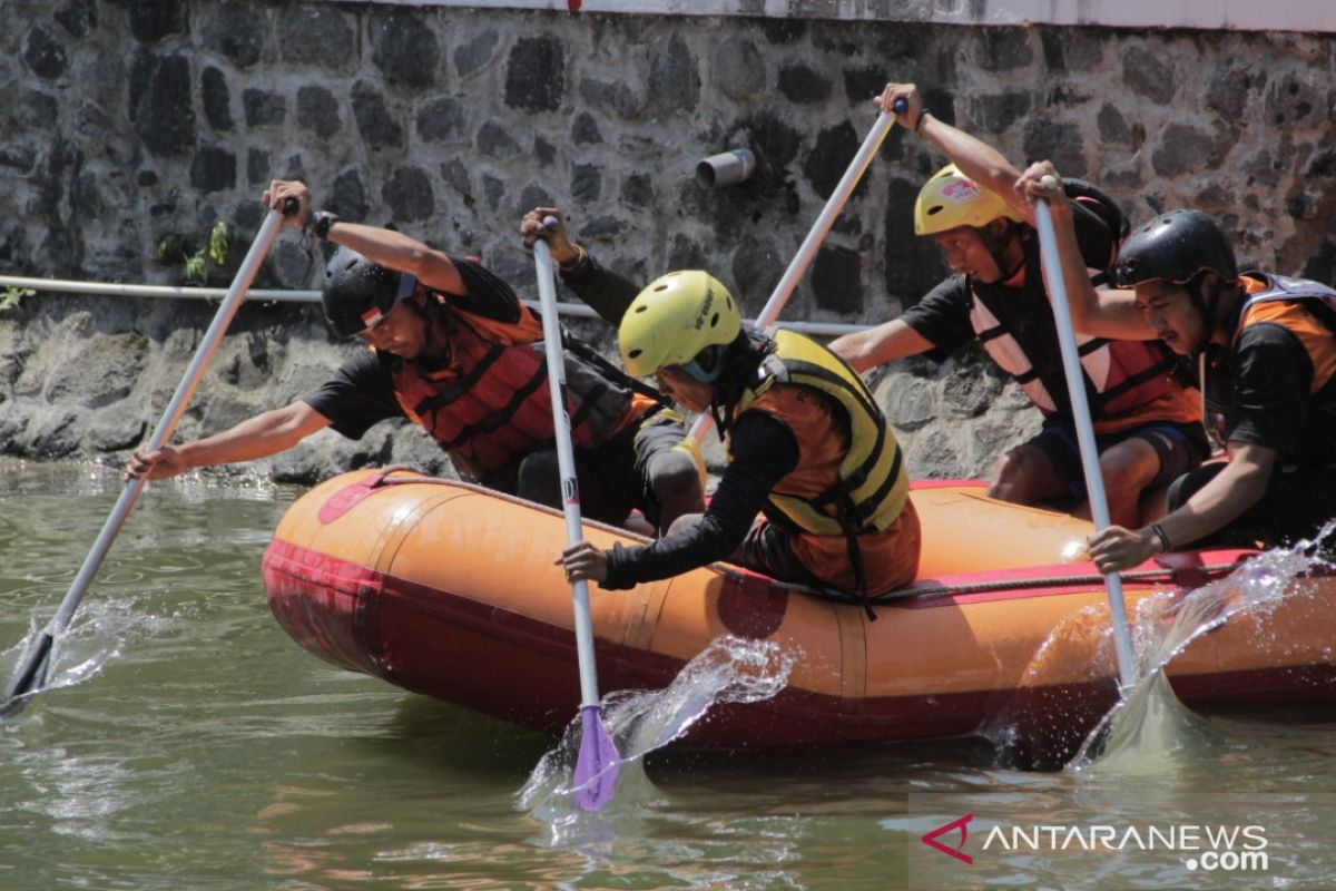 Dimpa UMM kenalkan olahraga arus deras lewat "Boat Race Challenge"