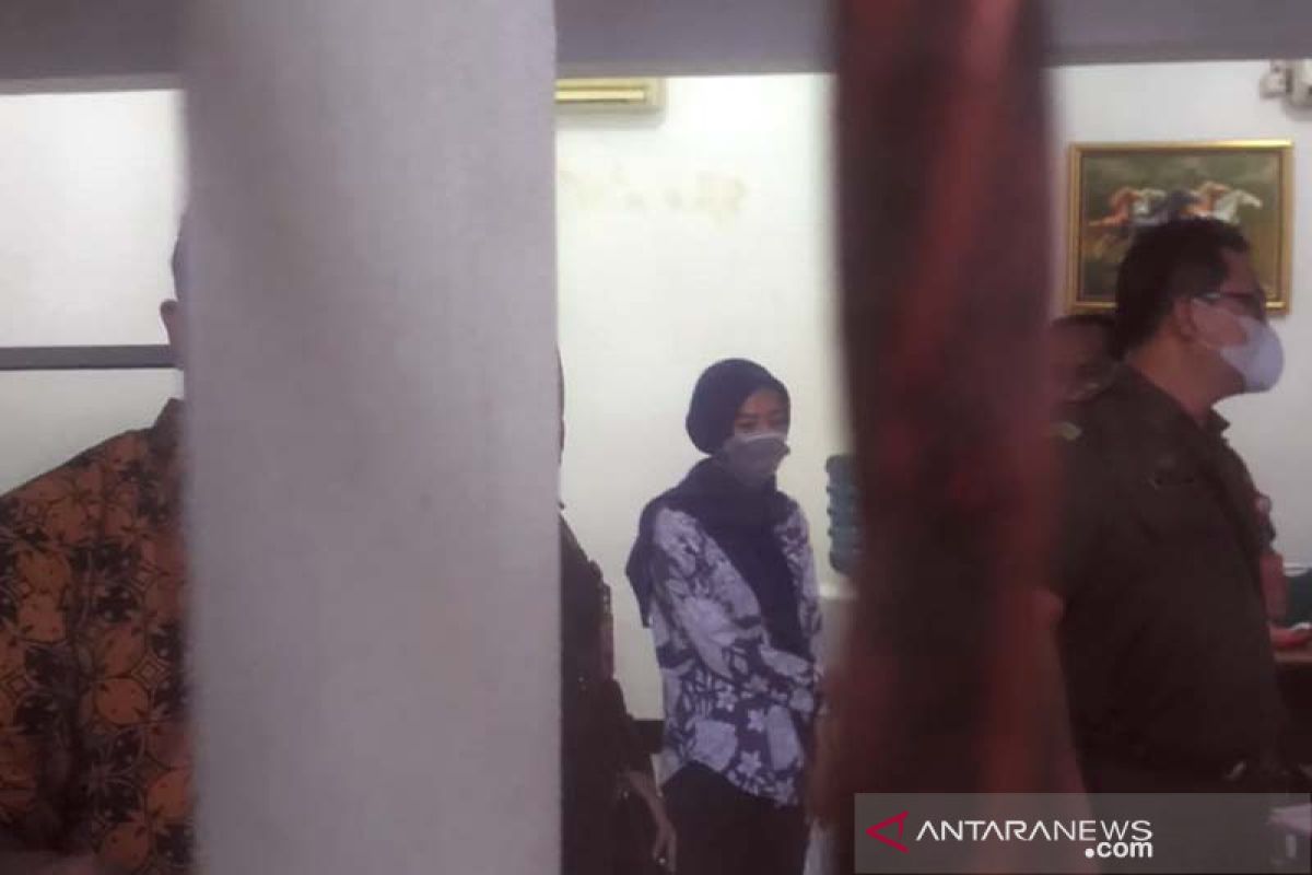 Pegawai Pegadaian Pasar Cerme Purwokerto ditahan