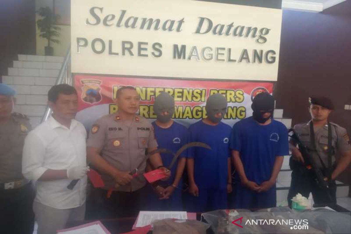 Tiga pelajar pelaku pembacokan ditahan polisi