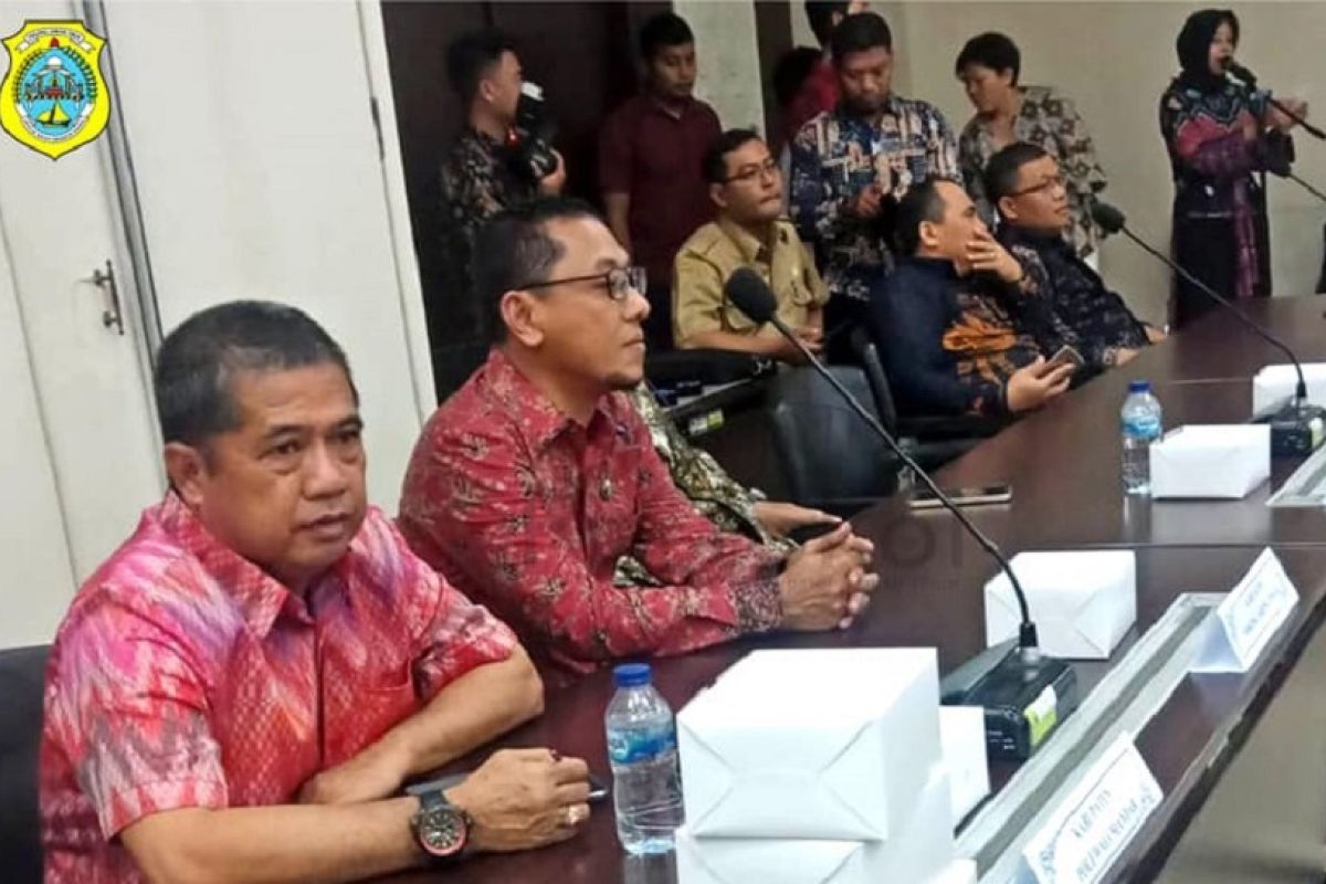 Sekda Tanjabtim teken dokumen naskah hibah dan BAST Proyek PLUP