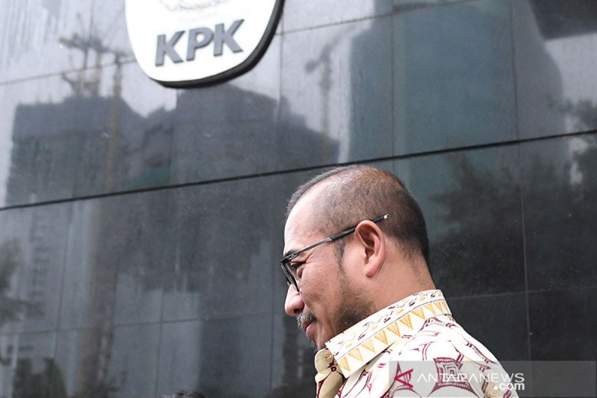 Komisioner KPU Hasyim Asy'ari diperiksa soal tugas di KPU terkait dugaan suap PAW