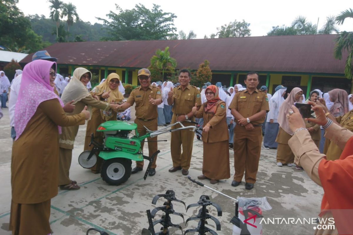 Ciptakan petani milenial, Padang Pariaman giatkan program pertanian masuk sekolah