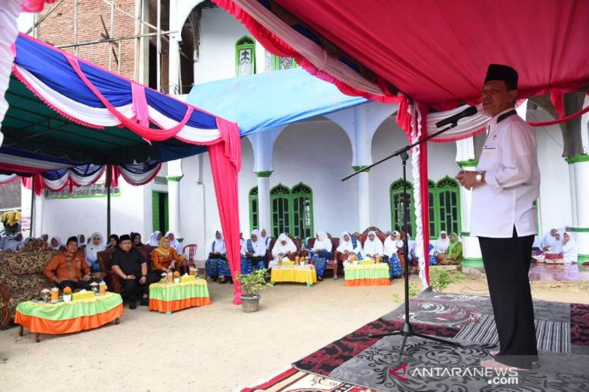 Bupati Tapsel: Pemimpin harus dekat dengan rakyat