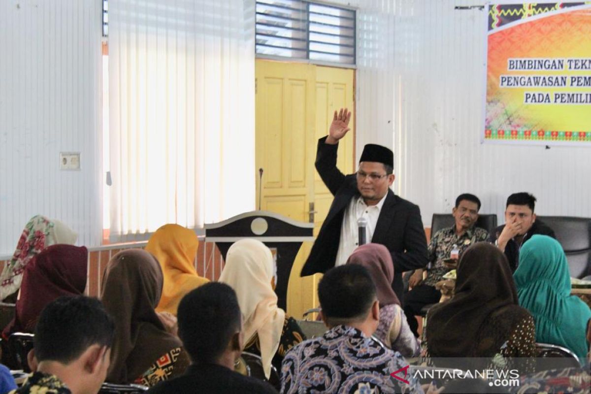 Bawaslu Riau ajak Panwascam jaga integitas pada Pilkada serentak 2020