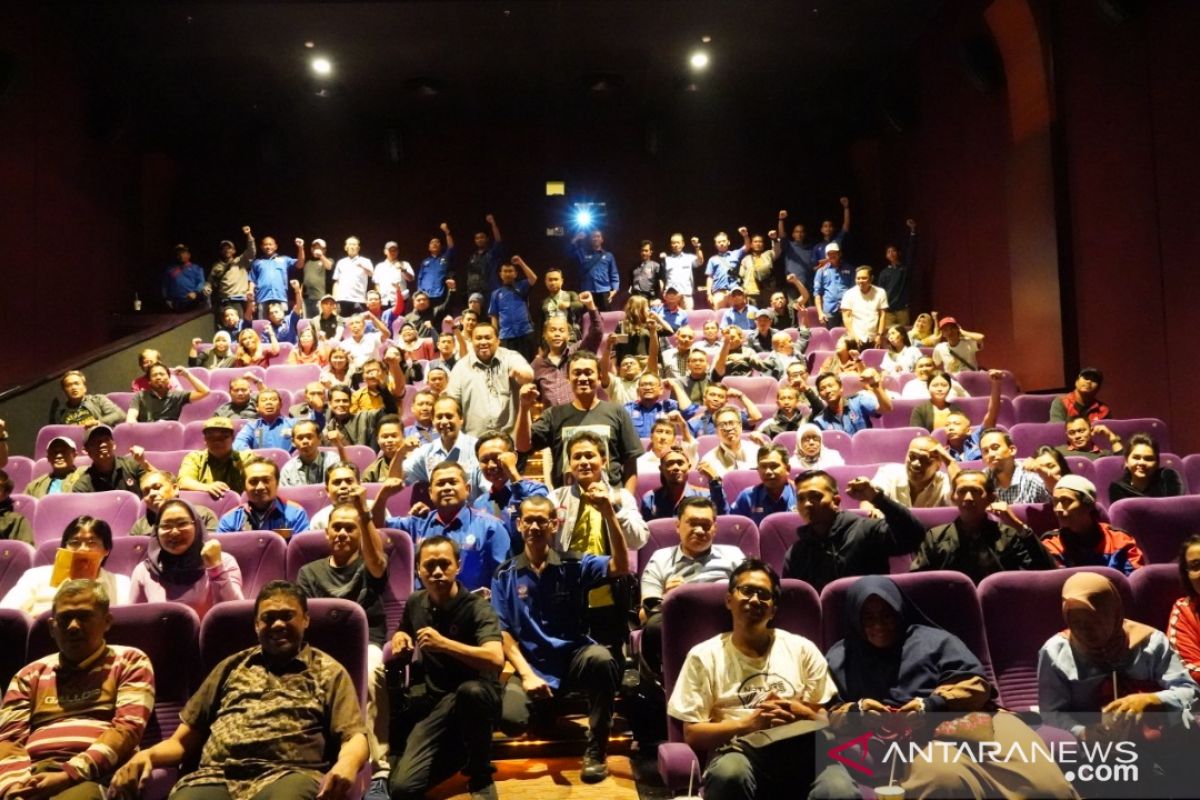 Ratusan buruh tonton film tentang Wiji Thukul