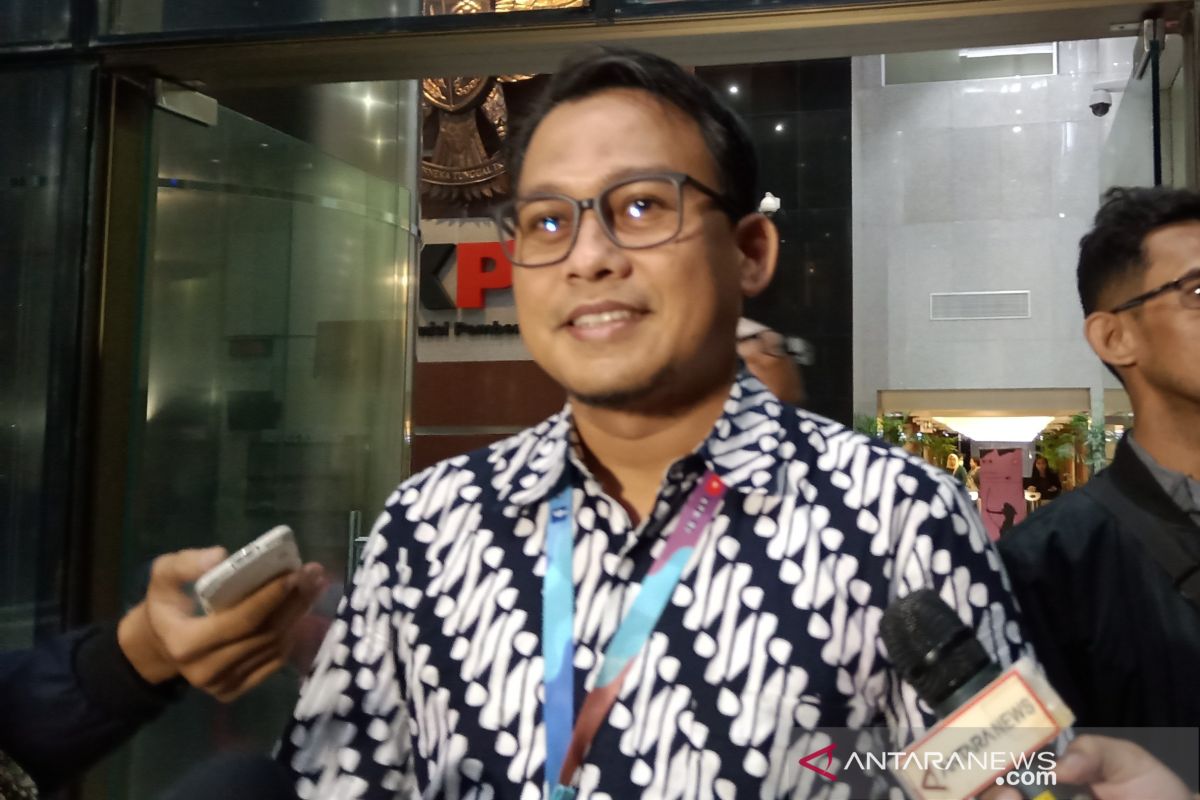 KPK konfirmasi Hasto dan Komisioner KPU terkait mekanisme PAW