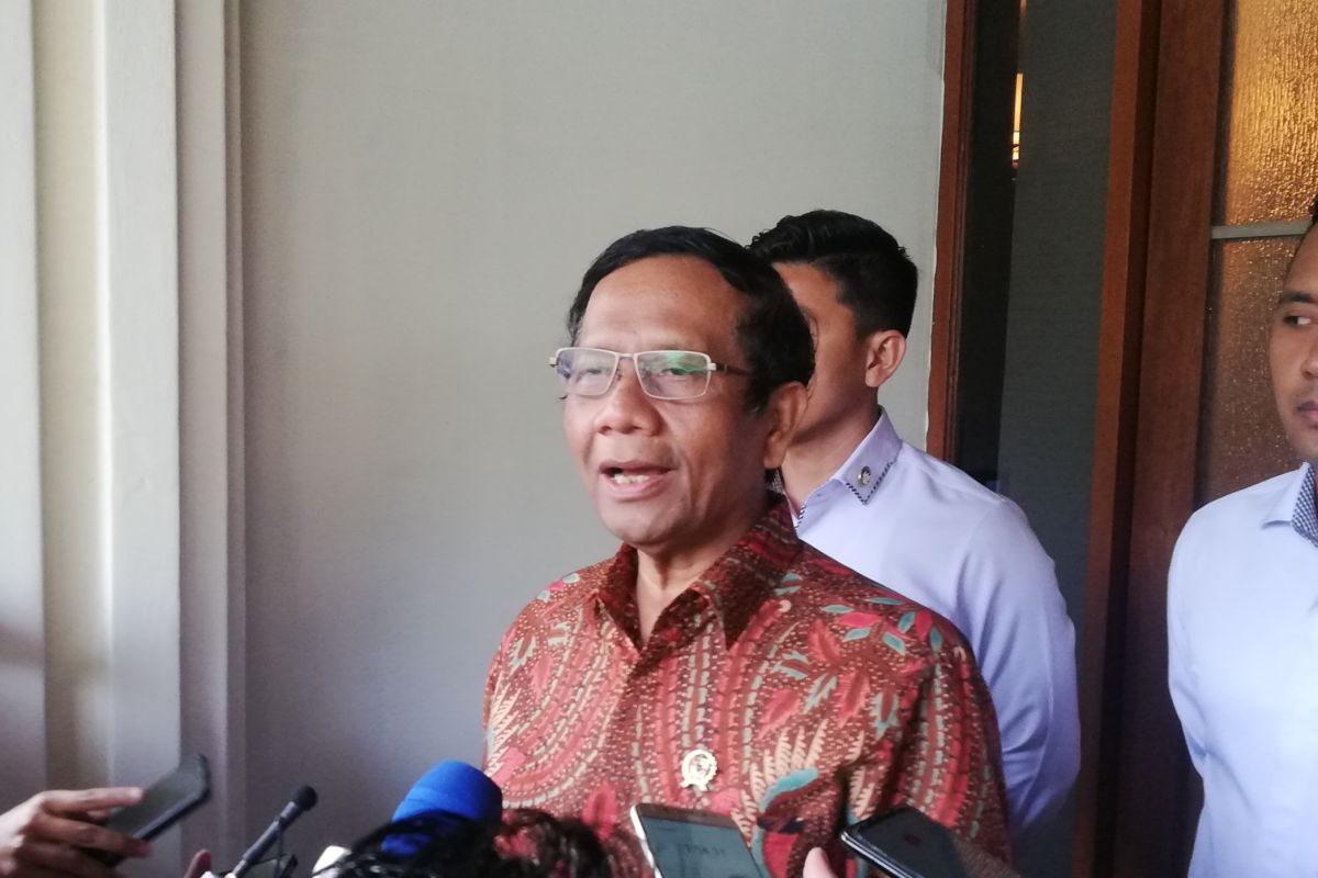 Mahfud upayakan Jurnalis Mongabay asal AS segera dideportasi