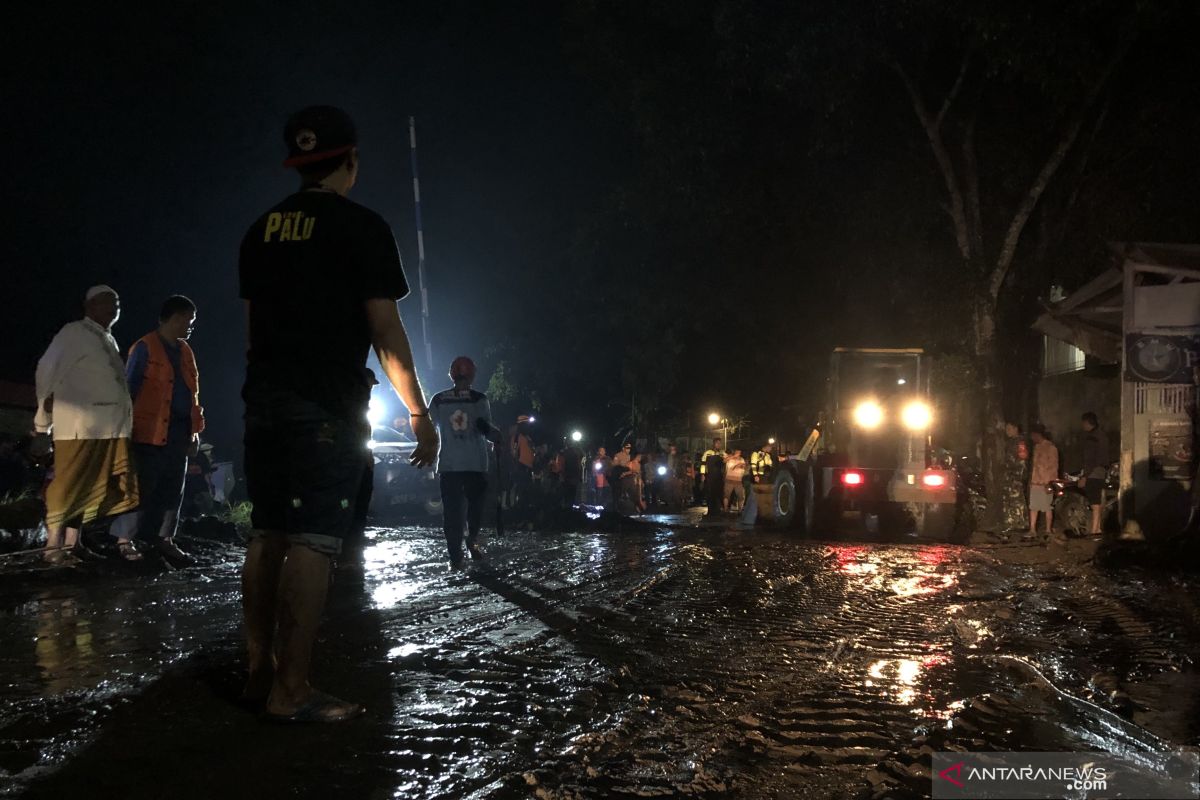 Banjir bandang menerjang dua desa di Kabupaten Malang