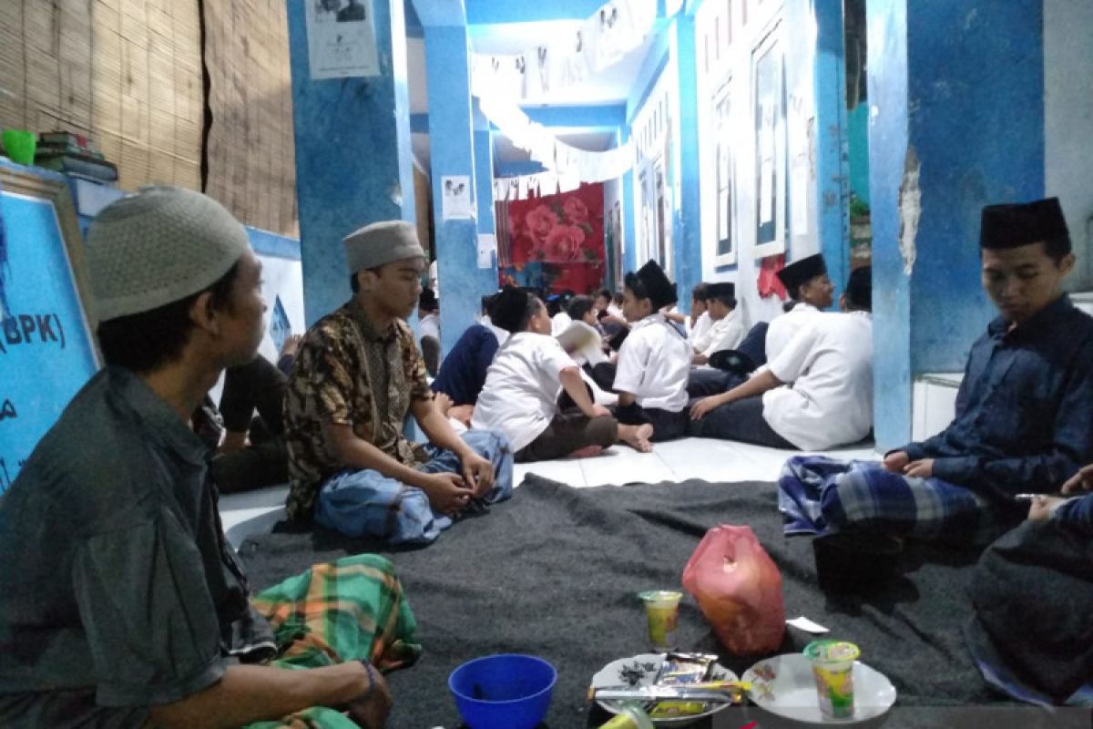 Pesantren Nurul Jadid Probolinggo-Jatim biasakan tradisi demokrasi