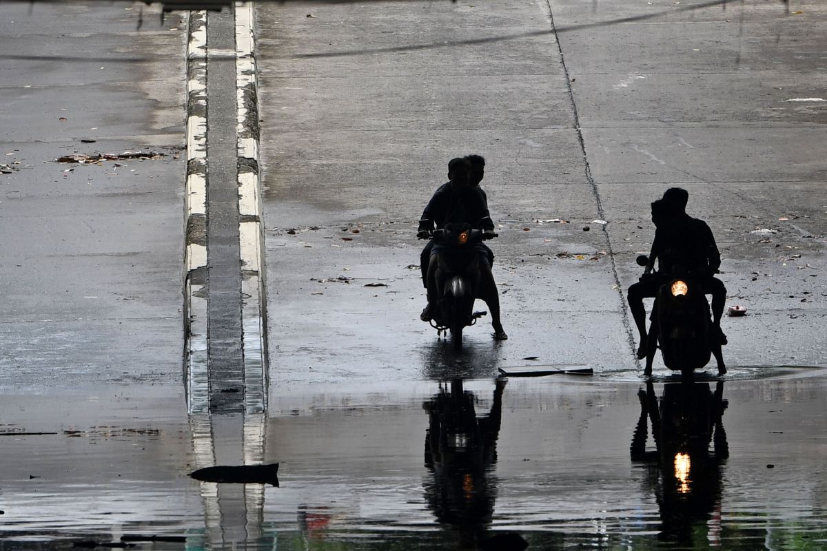 Hari Minggu, Jakarta diprediksi hujan sejak pagi