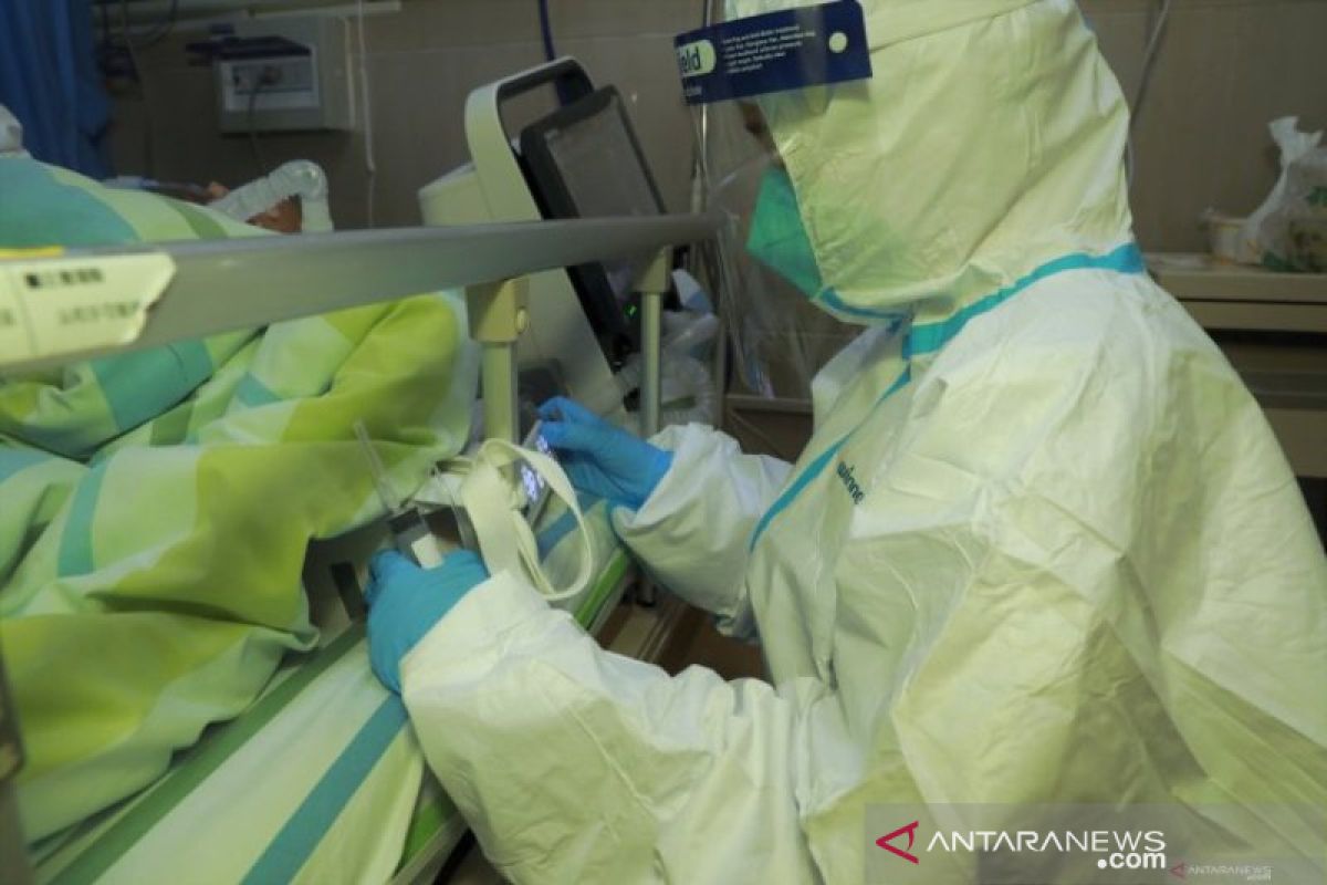 Rumah sakit China minta bantuan persediaan medis karena wabah corona