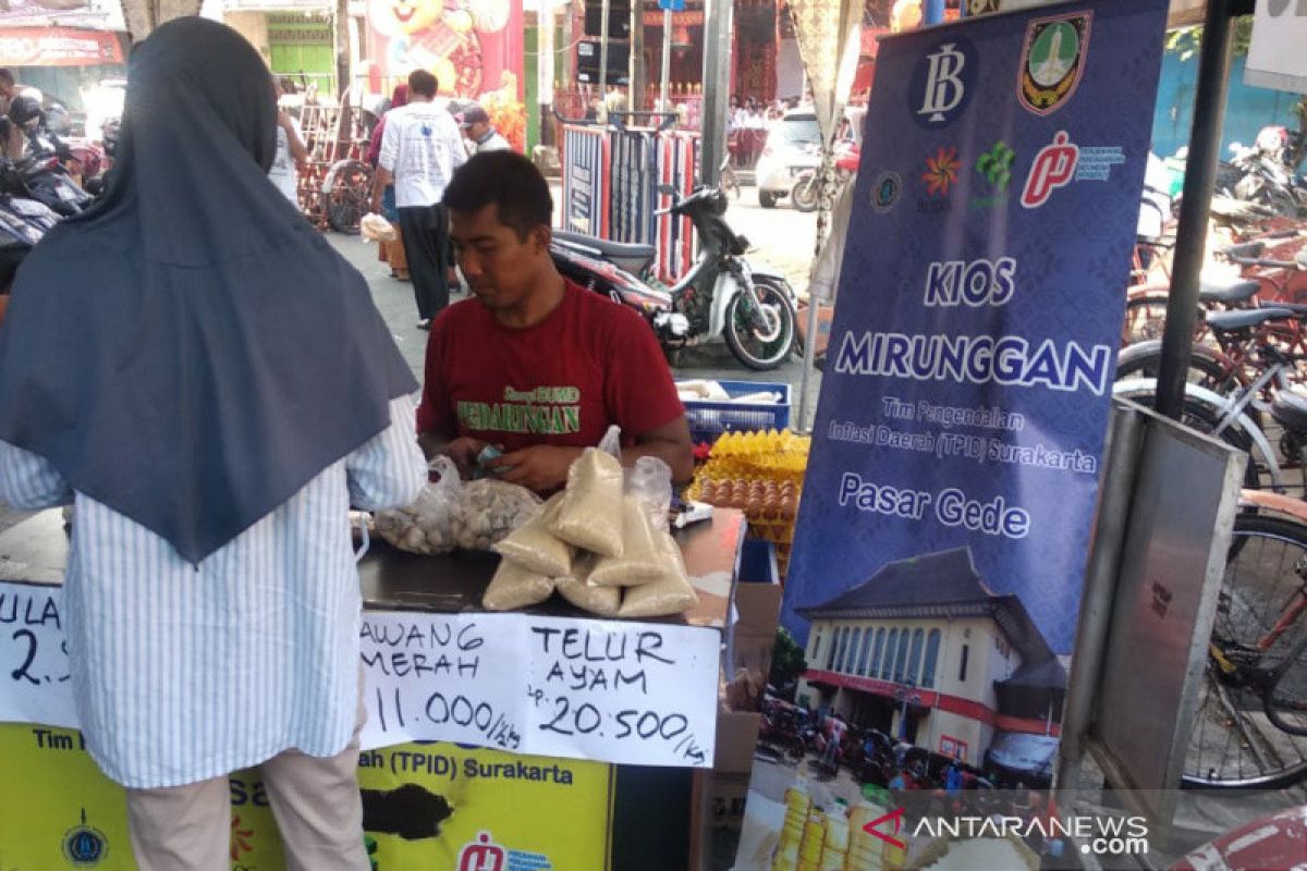 TPID Surakarta jual  ratusan kilogram komoditas pokok