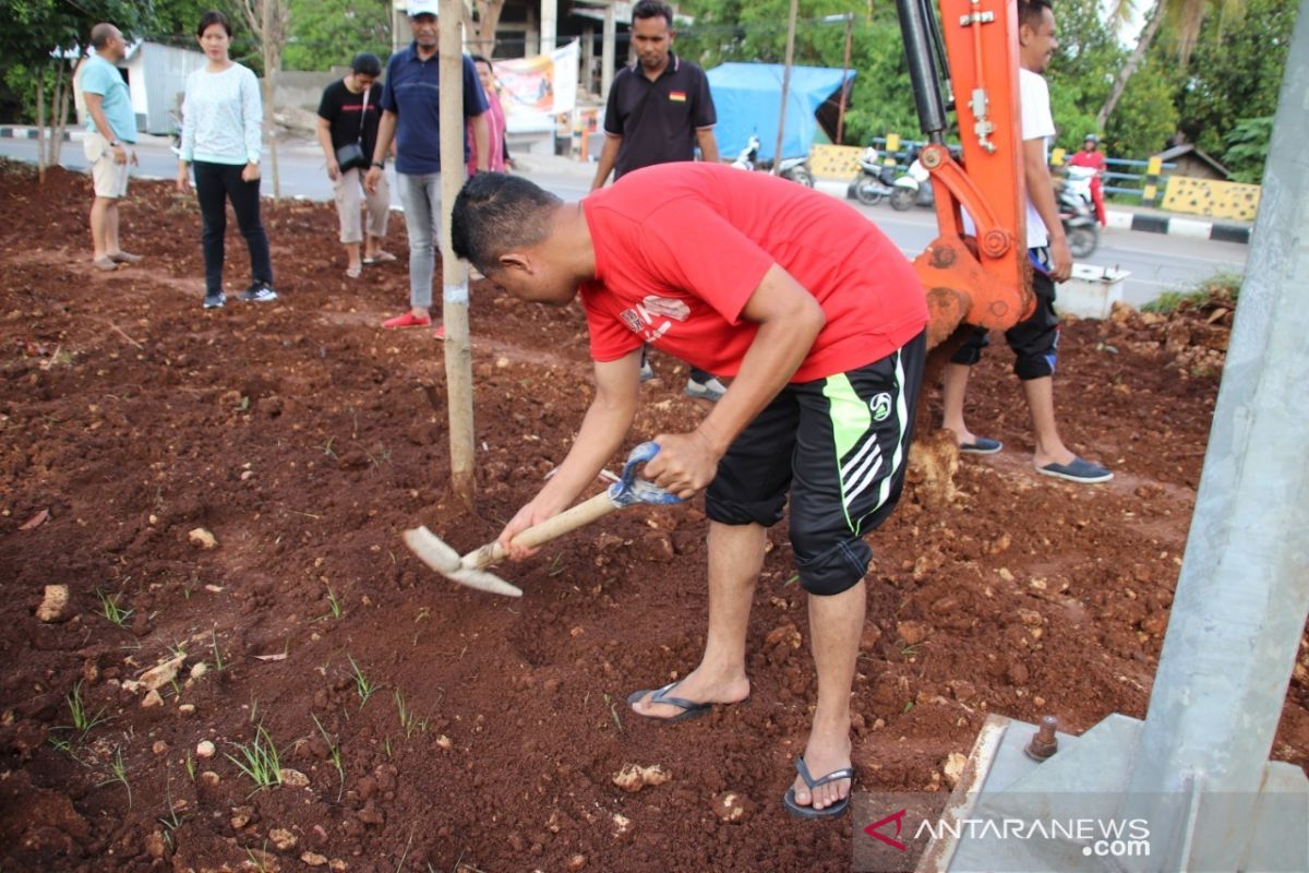 Taman Kota ditata sendiri oleh ASN Kota Kupang