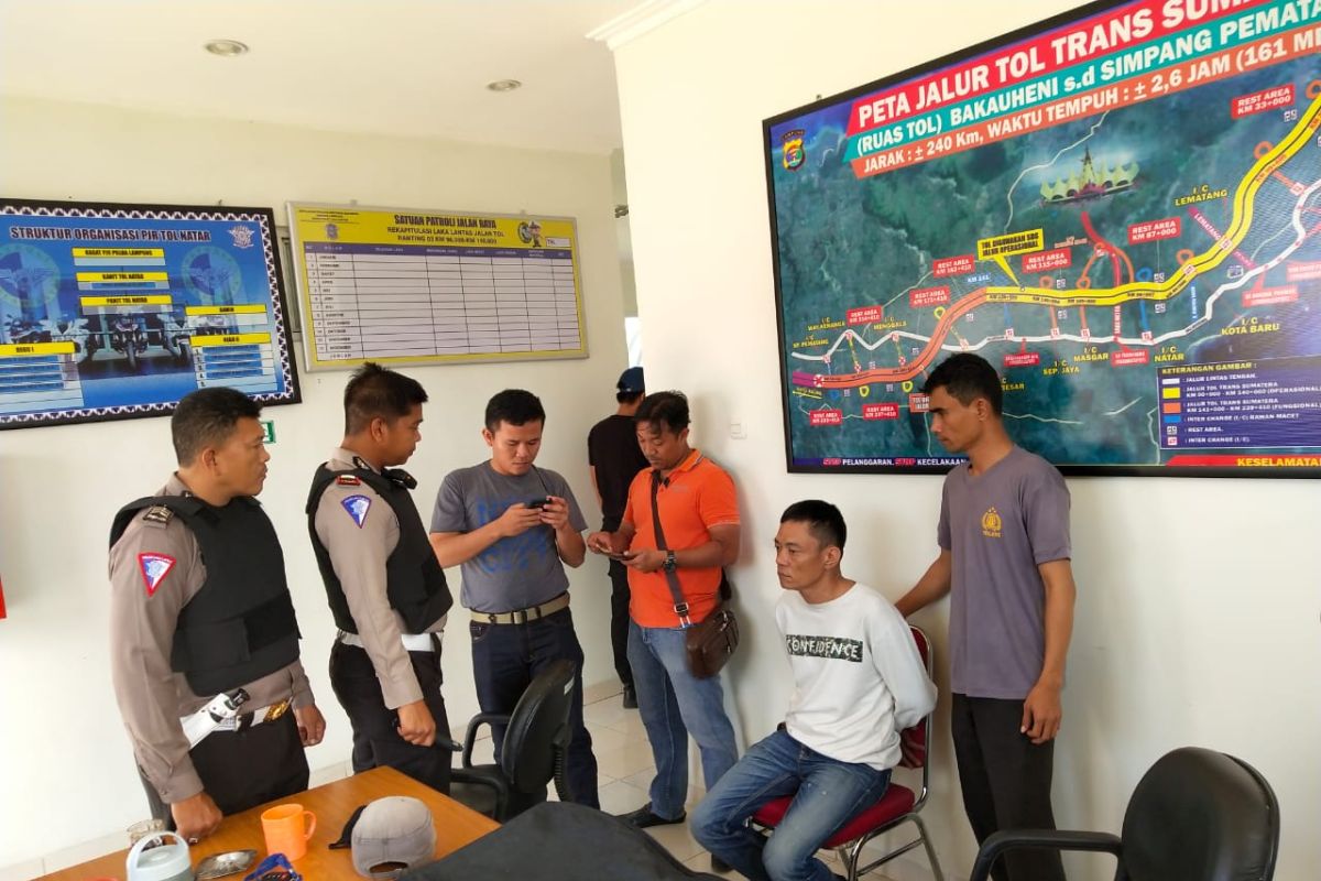 PJR Lampung tangkap pelaku curas di gerbang tol