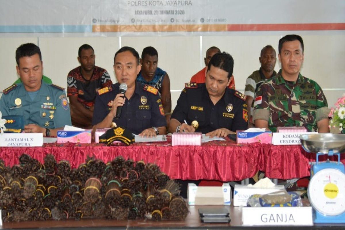 Bea Cukai Jayapura gagalkan penyelundupan vanili dan ganja dari PNG