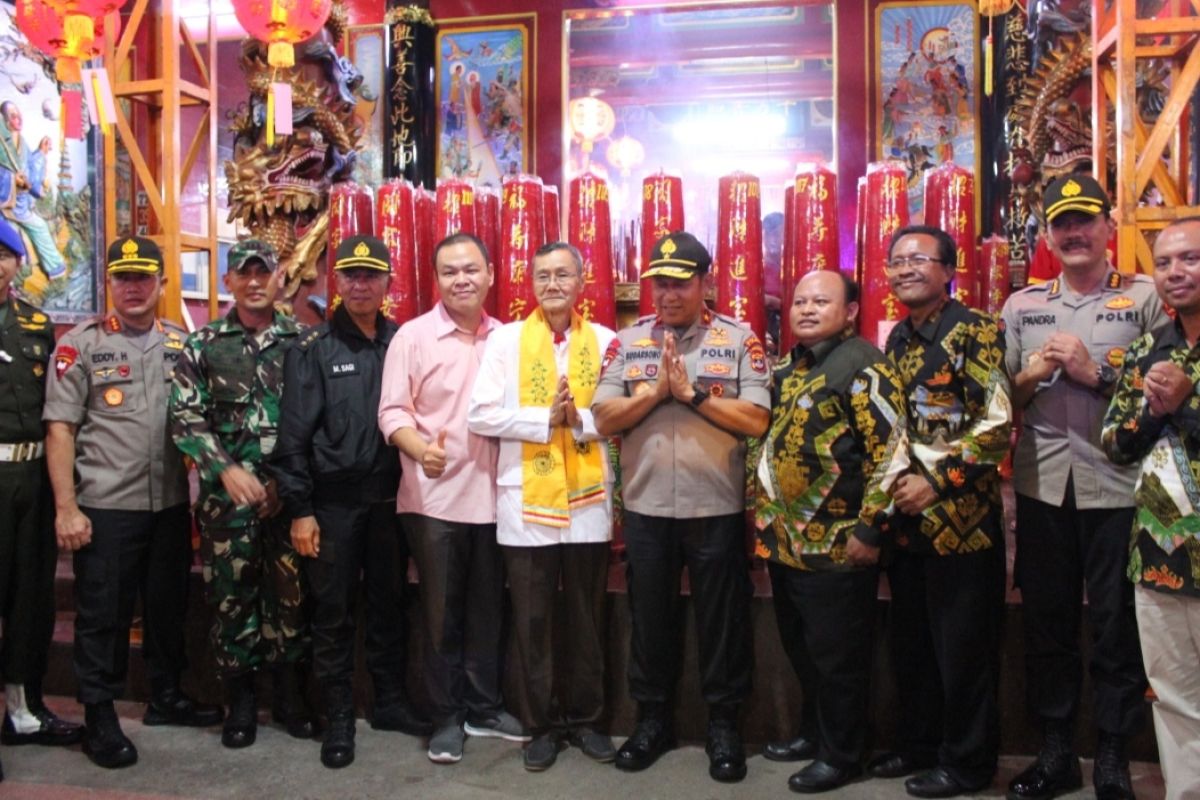 Wakapolda Lampung meninjau perayaan Imlek di Bandarlampung