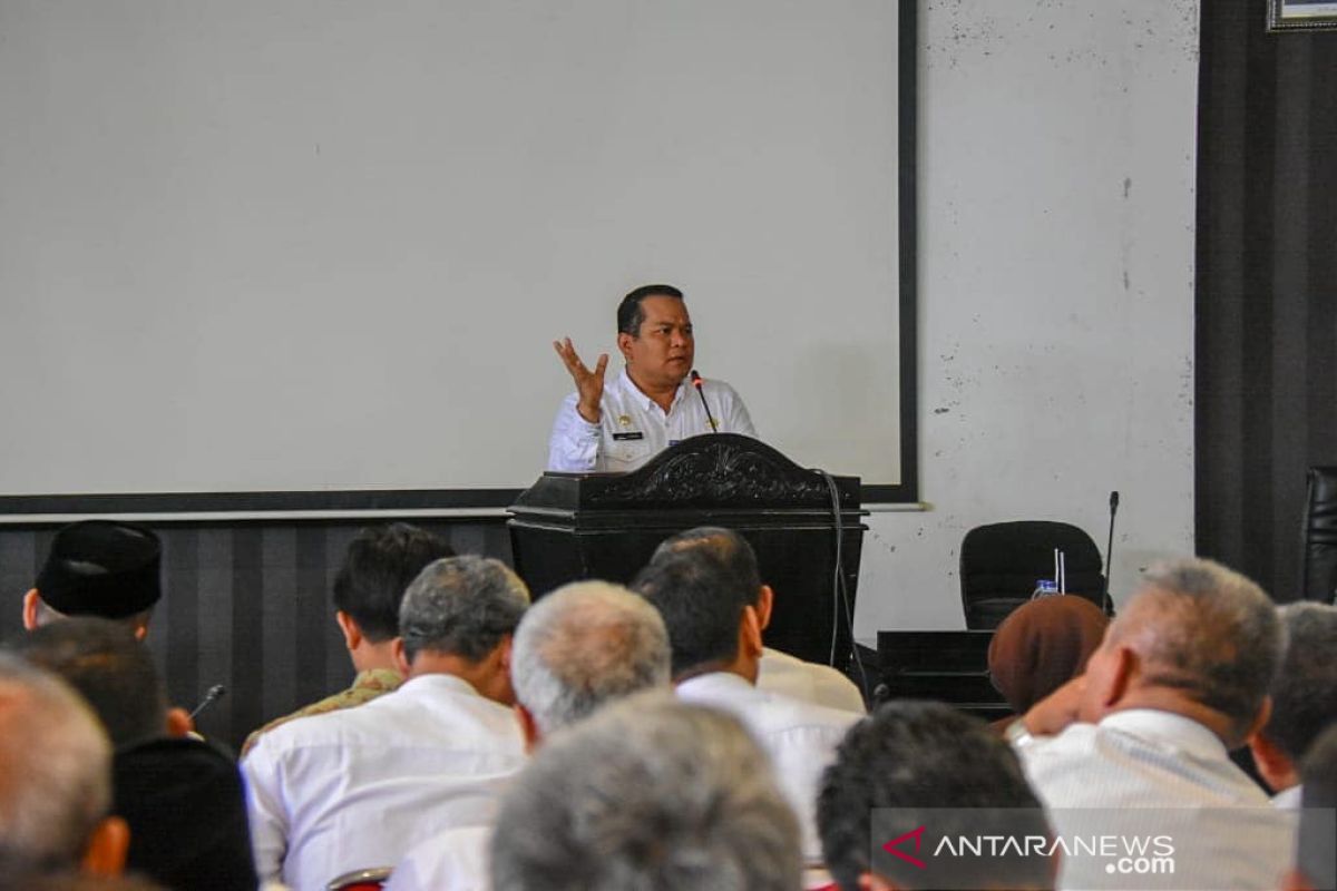 Pelajar Karawang diwajibkan mengaji sebelum dan sesudah belajar