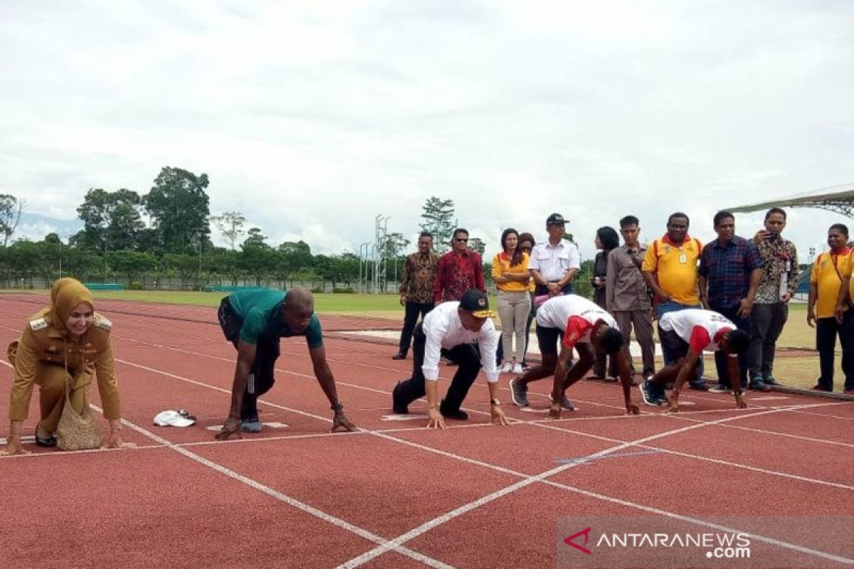 Jajal lintasan atletik Mimika Sport Complex