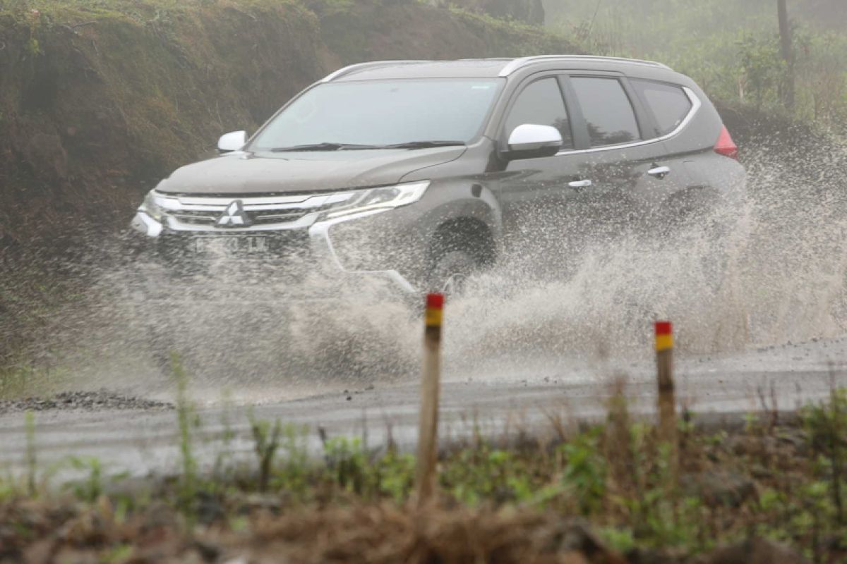 Mitsubishi tawarkan cek gratis dan diskon suku cadang saat musim hujan