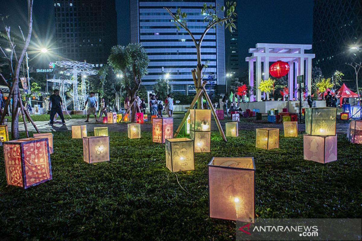 Ratusan orang nikmati kemeriahan perayaan Imlek di Thamrin 10