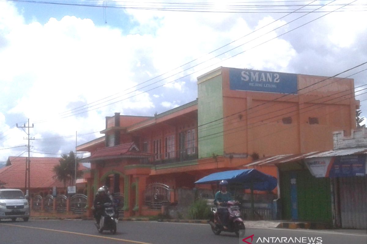 Korban pembunuhan dikenal sebagai anak pendiam