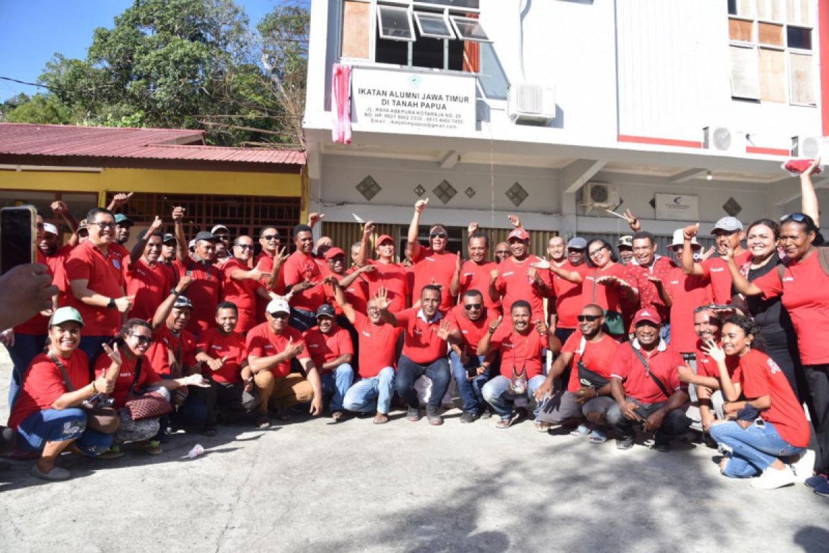 Kapolda Papua ajak ikatan alumni Jawa Timur bersatu bangun Papua