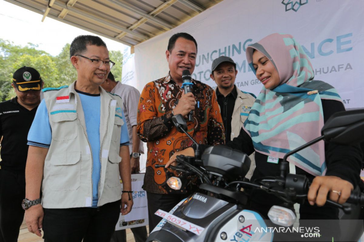 PLN Kalbar luncurkan program motor ambulance untuk bidan pedalaman