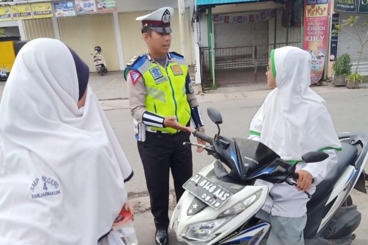 Polisi: membiarkan anak setir motor ke anak berarti mencelakakannya