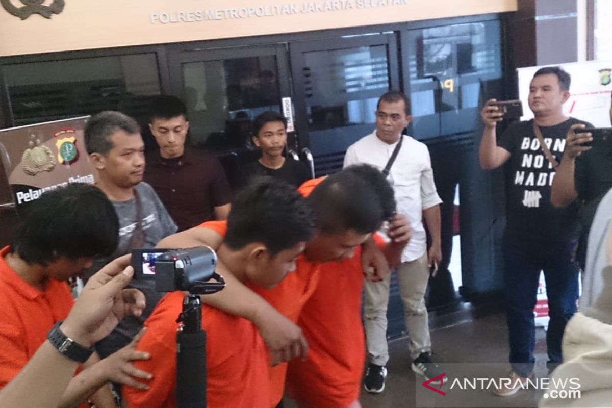 Empat begal warteg terancam penjara sembilan tahun