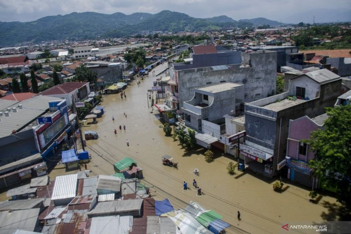 413 unit sekolah dan ribuan rumah terendam banjir di Kabupaten Bandung