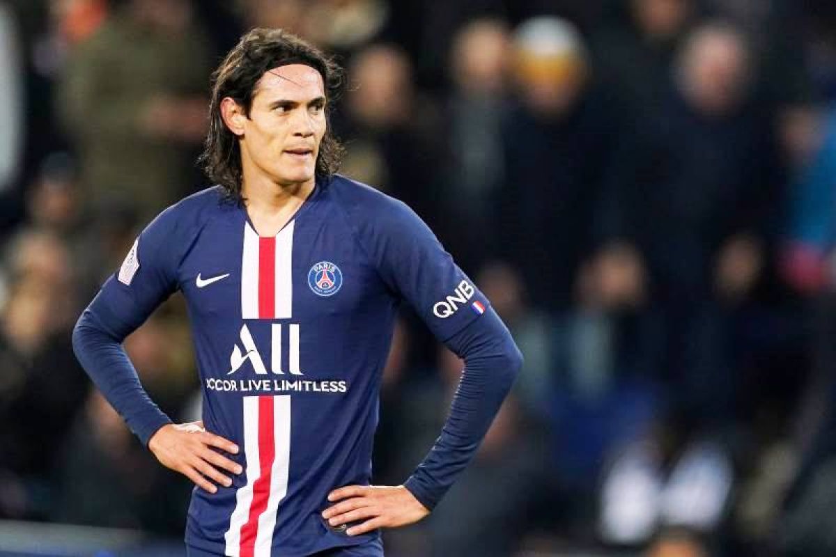 Edinson Cavani selesai jalani tes kesehatan di Atletico Madrid