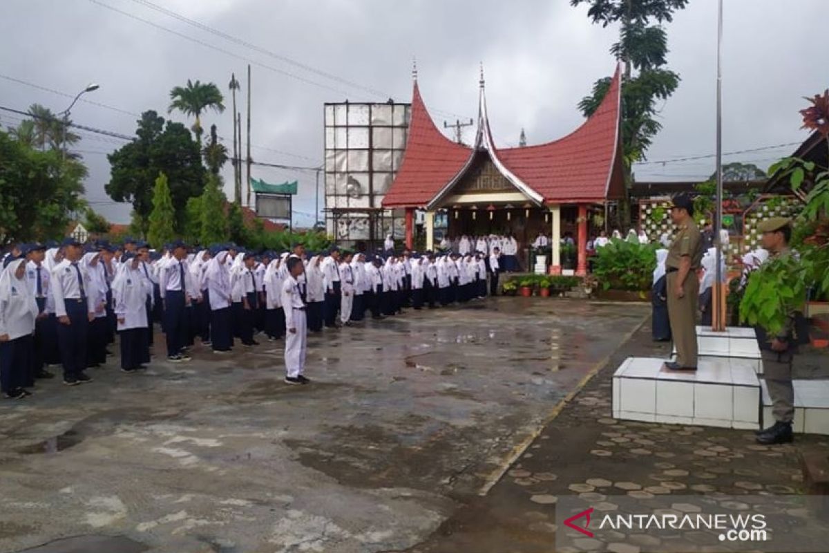 Satpol-PP imbau pelajar tertib Perda