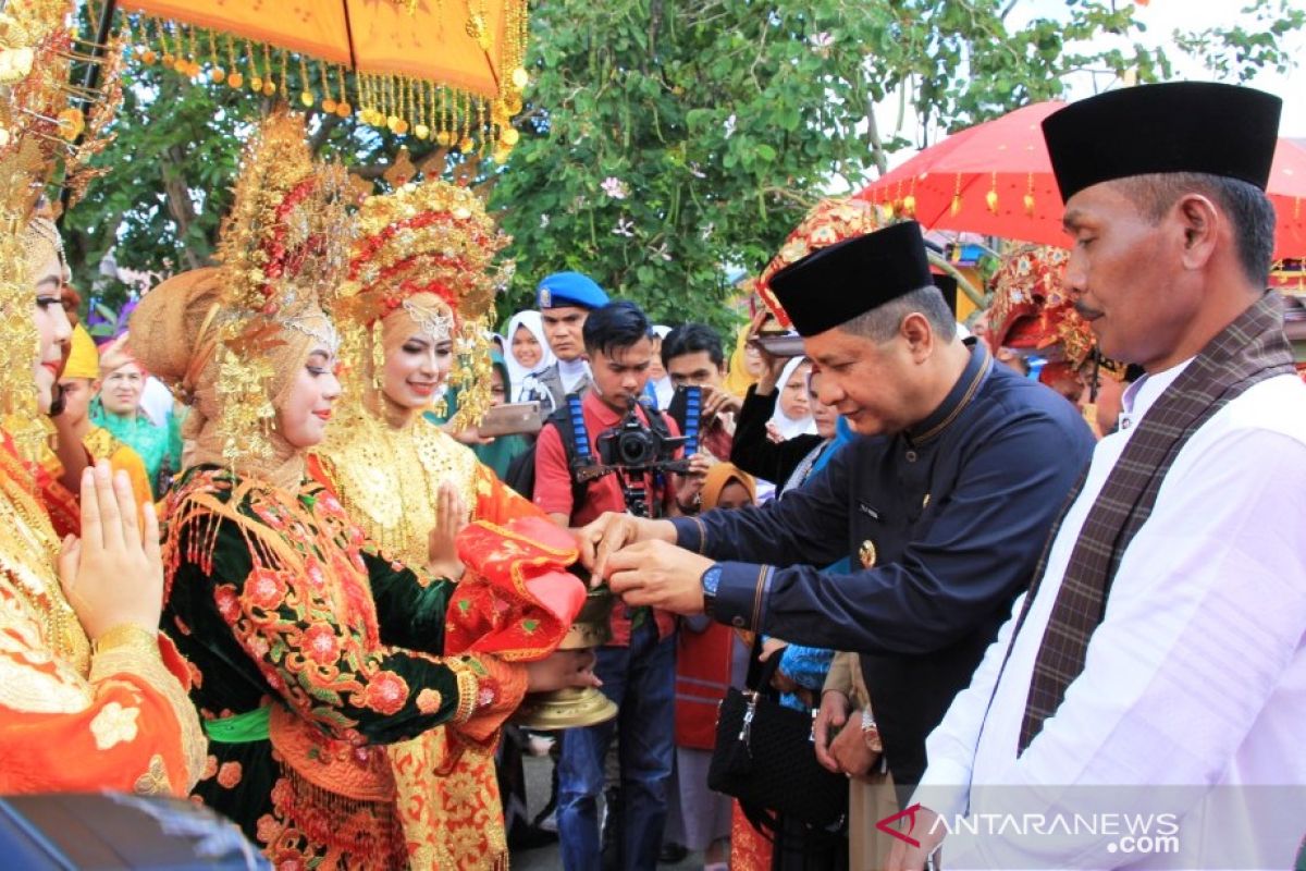 Wabup Solok minta wali nagari rangkul semua pihak majukan nagari