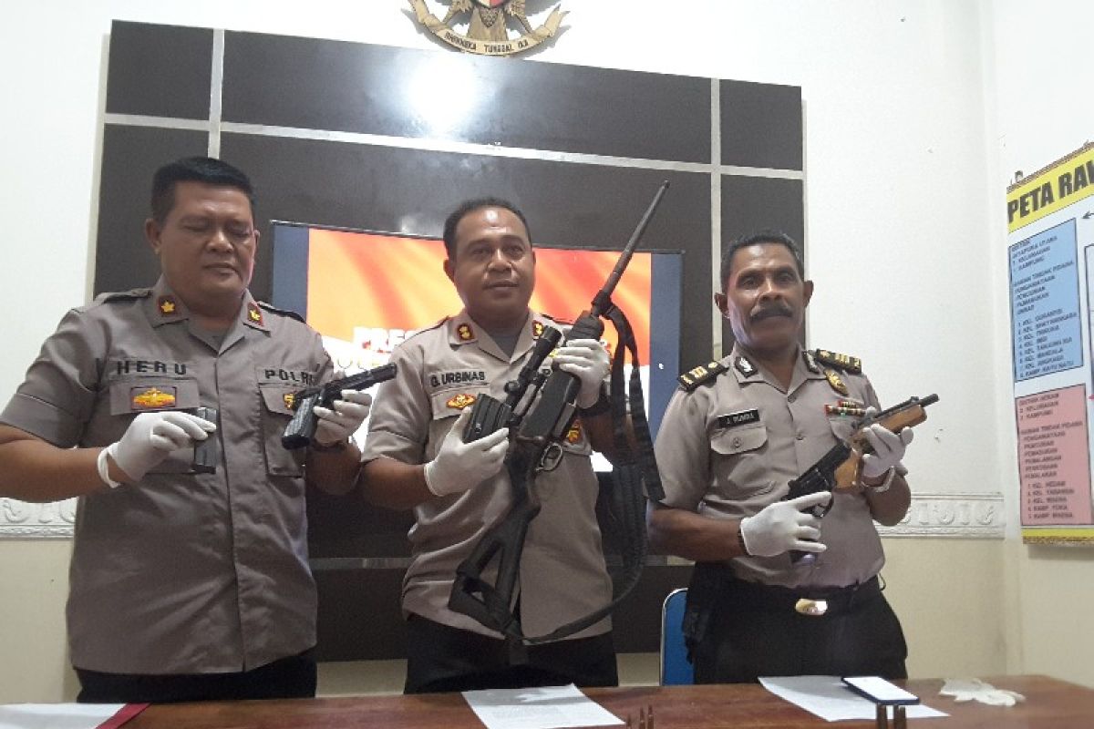 Polres Jayapura Kota amankan empat pucuk senjata api