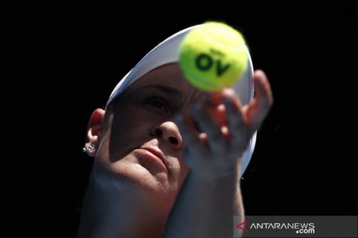 Barty bergabung dalam pertandingan tenis eksebisi di Adelaide