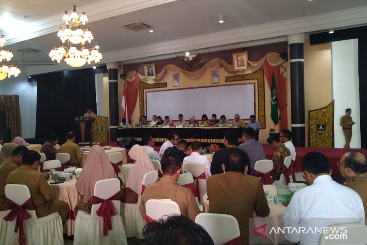 Kawasan hutan lindung dan tanah ulayat hambatan investasi di Sumbar