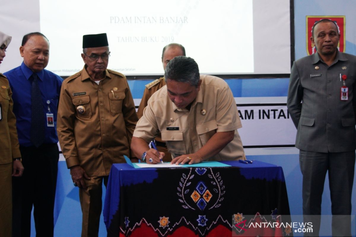 Banjarbaru Mayor satisfied with PDAM Intan Banjar performance